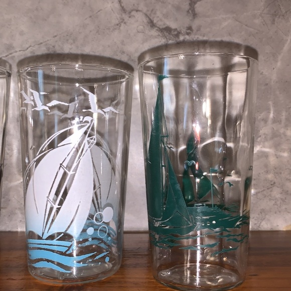 MCM 70s Vintage Set of 4 Nautical Sailboat Themed Clear Drinking Juice Glass - Picture 8 of 17